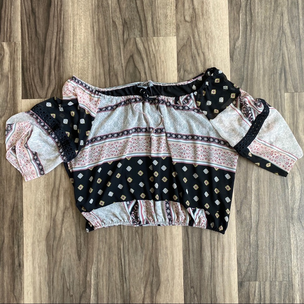 New York & Co paisley print off shoulder